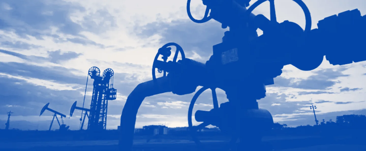 Petroleros atacados en Ormuz y crudo a 100 dólares: lo que paga Hacienda para frenar la gasolina